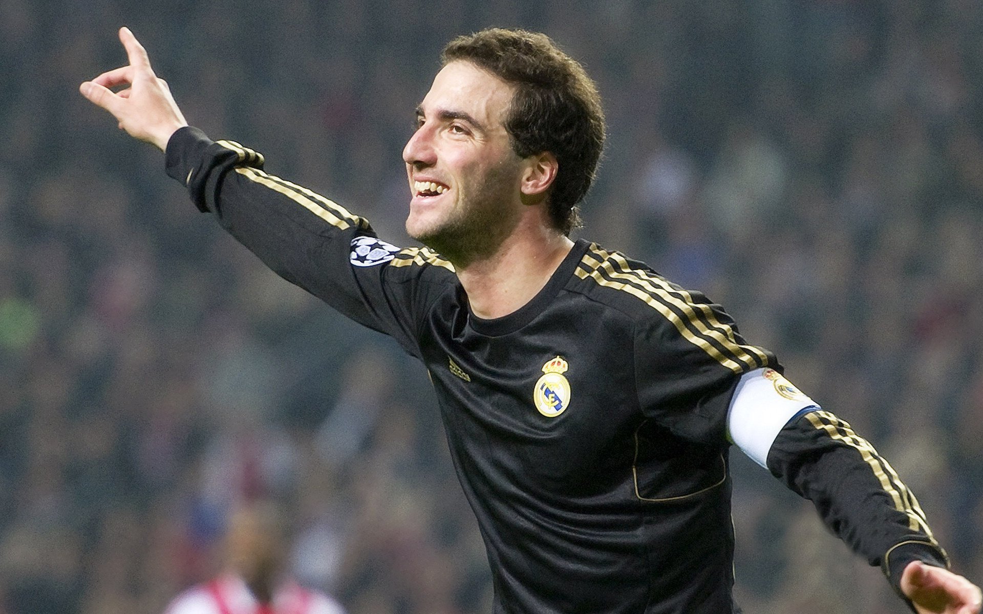 九游下载电脑版官网-中超-罗德里格造绝平 梅州连扳两球2-2大连，英超罗德里戈