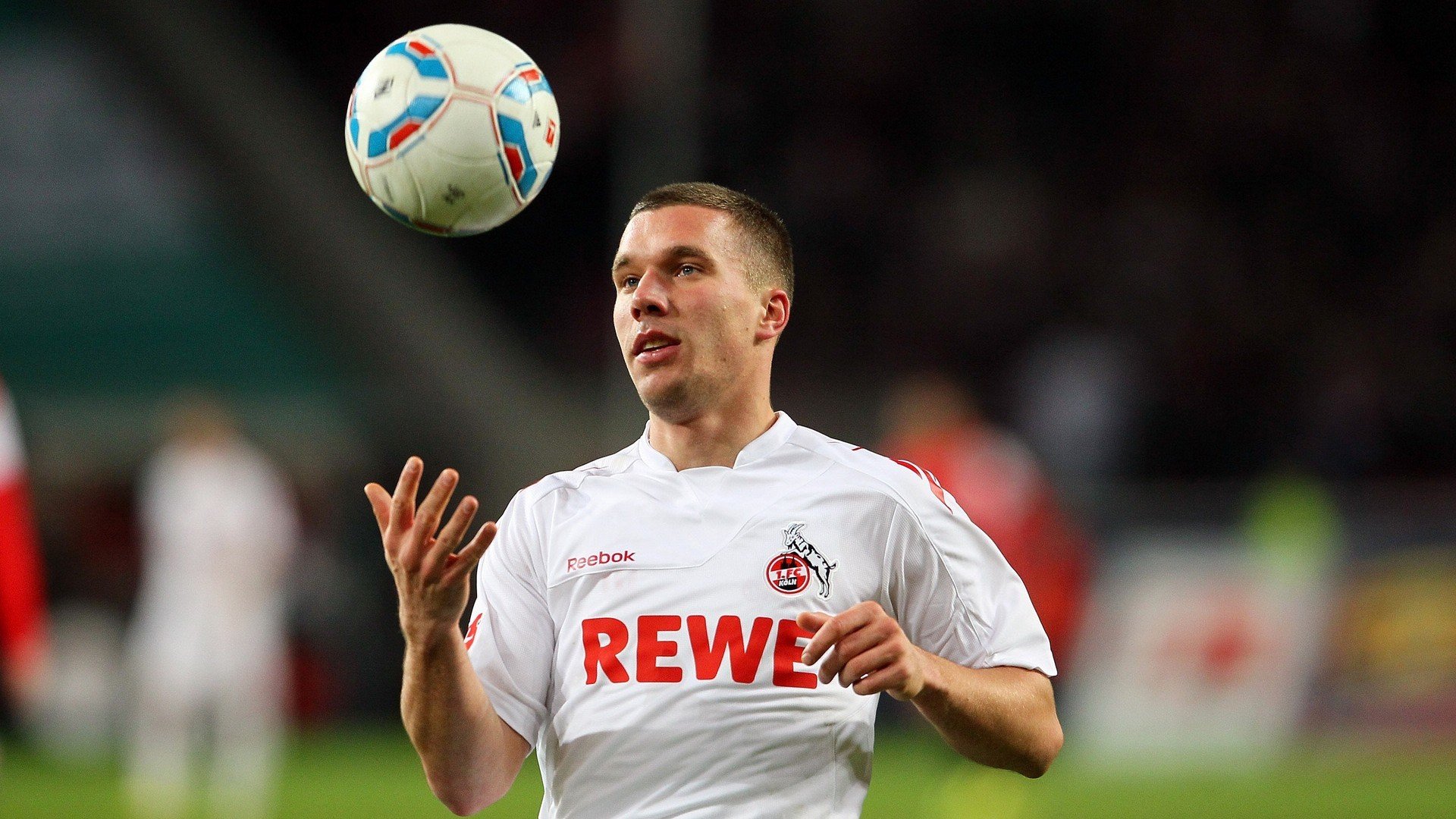 青年女子体育比赛规则优化提高比赛观赏性与安全系数，女子体育项目观赏性